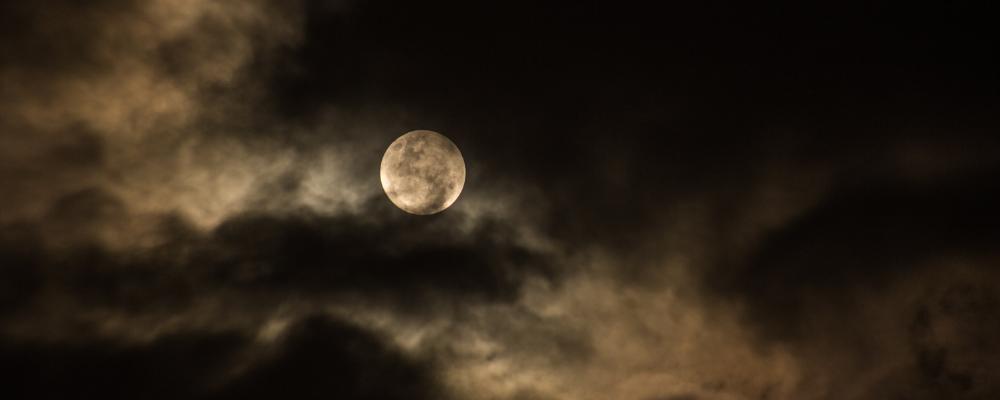 Comment utiliser la fumigation dans les rituels lunaires ?