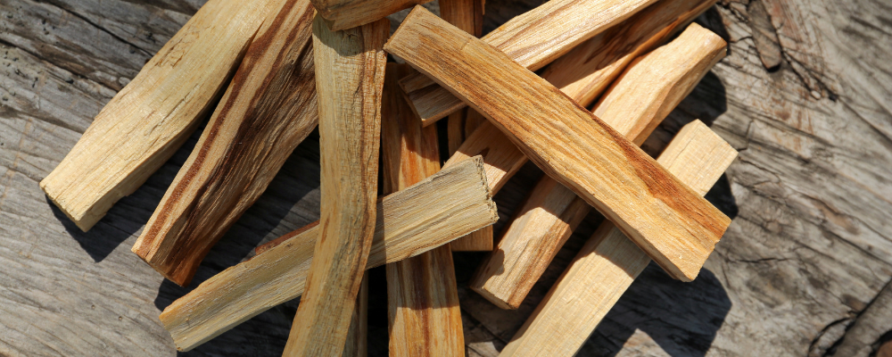 Comment purifier un objet avec le palo santo ?