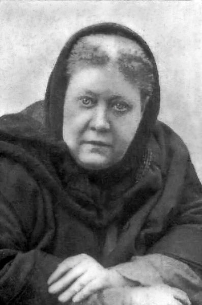 Portrait photographique authentique d’Helena Blavatsky par Van der Weyde à Londres en 1888 — Aeternum, blog & boutique ésotérique