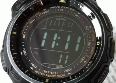 Heures miroirs et 11:11 : montre numérique affichant 11:11:11 le 11 novembre 2011 — Aeternum, blog & boutique ésotérique