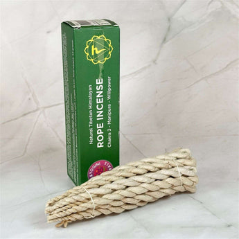 Encens en corde - 3ème chakra (volonté) - Aeternum - Encens en corde - 3ème chakra (volonté) - Aeternum - a green book sitting on top of a table - # boutique ésoterisme# - #wicca# - # boutique ésoterisme# - #wicca#