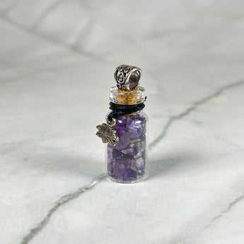 Fiole de Pierre d'Améthyste pour favoriser la spiritualité - Aeternum - Fiole de Pierre d'Améthyste pour favoriser la spiritualité - # boutique ésoterisme# - #wicca#