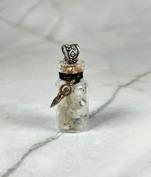 Fiole de Pierre de Lune Arc-en-Ciel pour stimuler l'intuition - Aeternum - Fiole de Pierre de Lune Arc-en-Ciel pour stimuler l'intuition - # boutique ésoterisme# - #wicca#