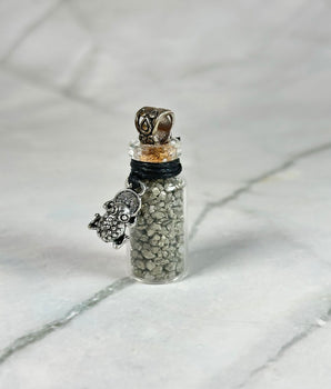 Fiole de Pierre de Pyrite pour attirer la prospérité - Aeternum - Fiole de Pierre de Pyrite pour attirer la prospérité - # boutique ésoterisme# - #wicca#