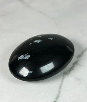 Galet Obsidienne Flocon de Neige - P1 - Aeternum - Galet Obsidienne Flocon de Neige - P1 - Aeternum - Galet Obsidienne Flocon de Neige - P1 - Aeternum - #original_alt_text# - #esoterisme# - #wicca# - #esoterisme# - #wicca# - # boutique ésoterisme# - #wicca#