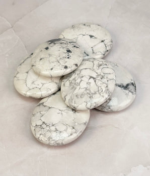 Howlite pebble
