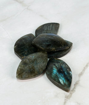 Galet feuille Labradorite