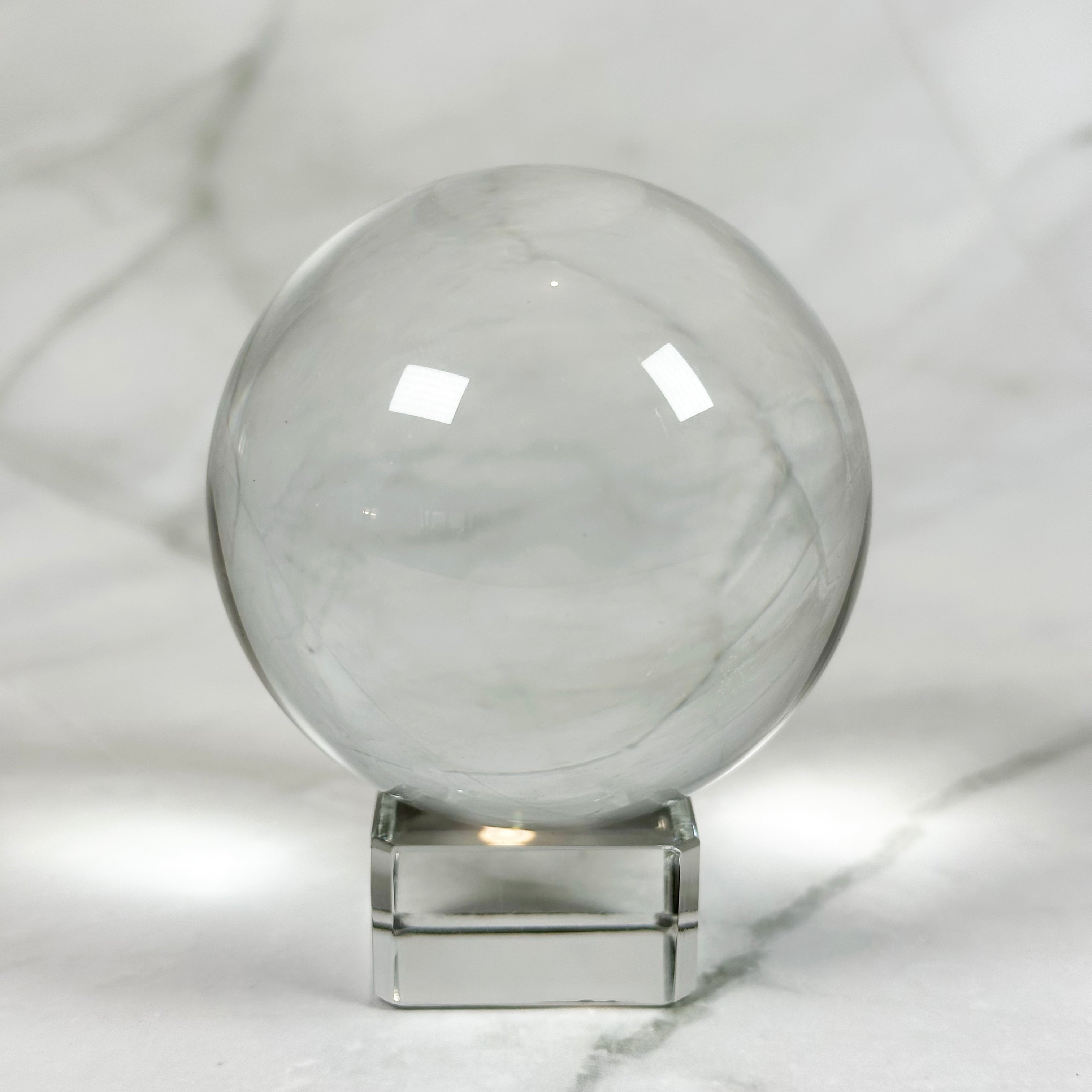 Boule de Cristal avec support (6cm)