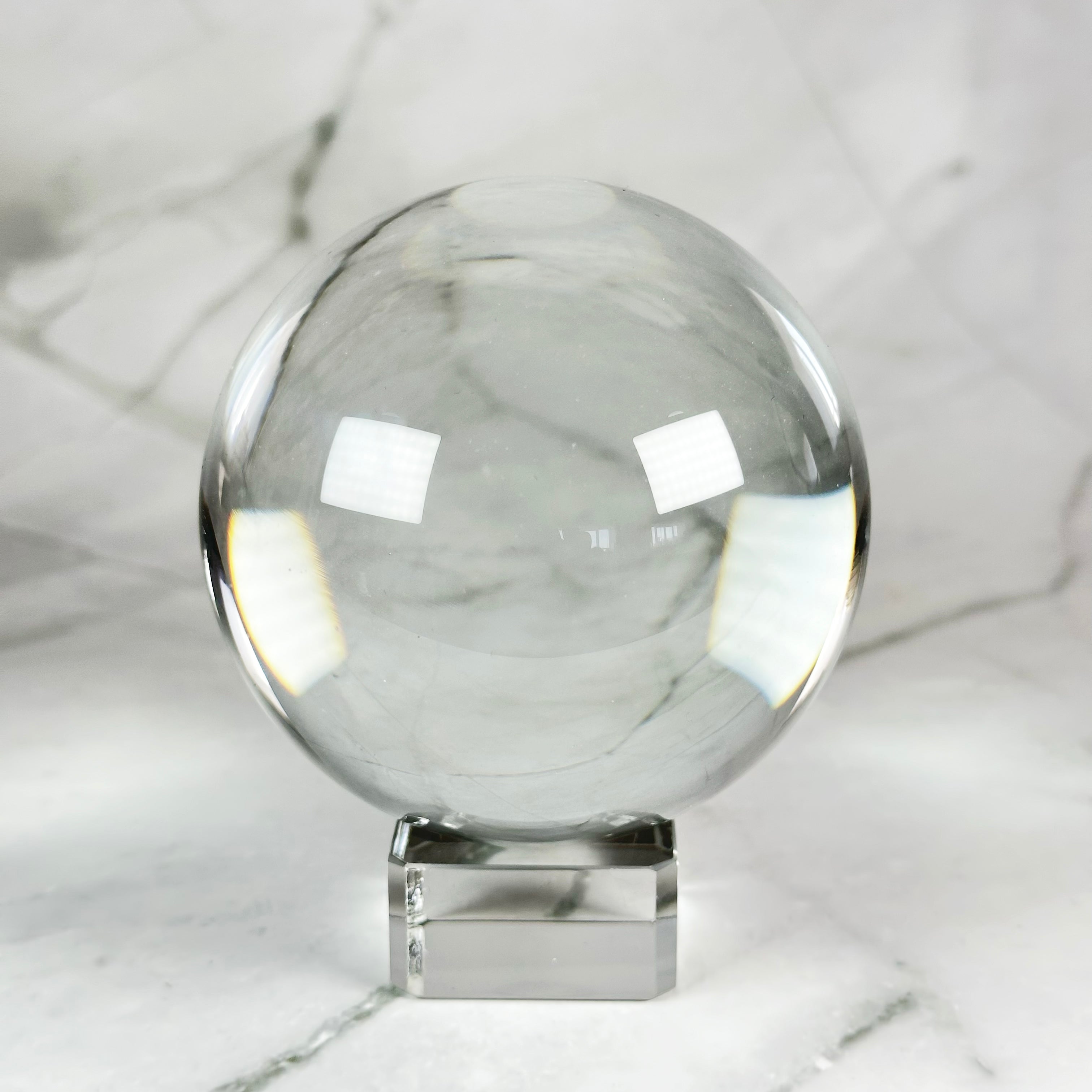 Boule de Cristal avec support (8cm)