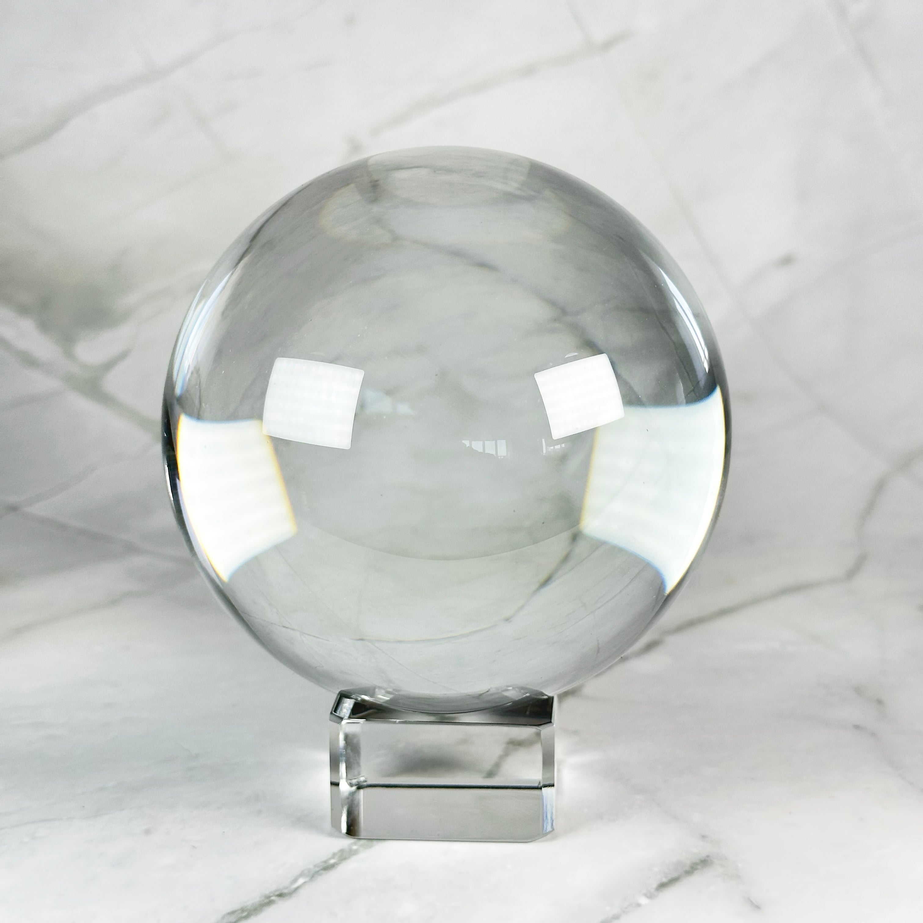 Boule de Cristal avec support (10cm)