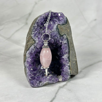 Pendule Shiva Lingam en Quartz Rose - Aeternum - Pendule Shiva Lingam en Quartz Rose - # boutique ésoterisme# - #wicca#