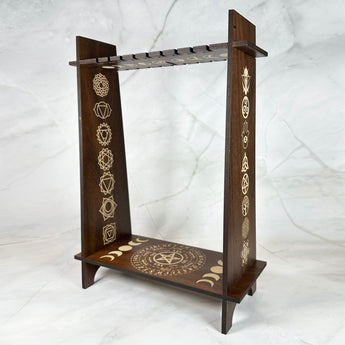 Support/planche de pendules en bois - Aeternum - Support/planche de pendules en bois - Aeternum - a wooden grandfather clock sitting in the snow - #esoterisme# - #wicca# - # boutique ésoterisme# - #wicca#