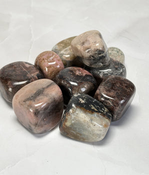 Piedra rodante Rodonita