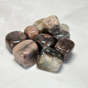 Pierre roulée Rhodonite