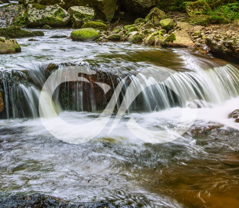 Les eaux magiques et leurs usages