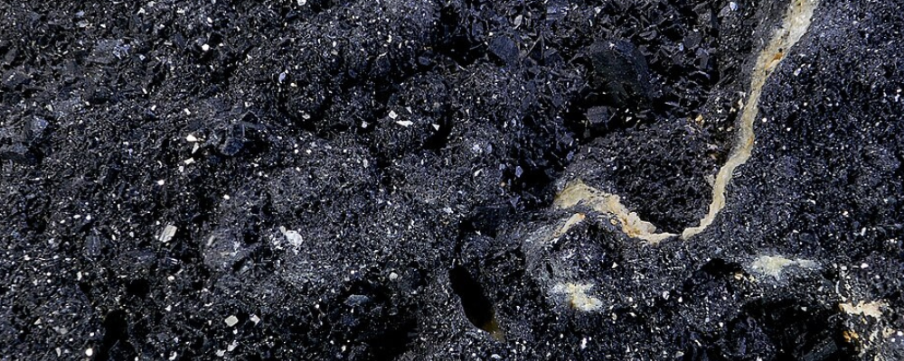 Babingtonite