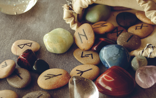 Comment tirer une rune pour une question simple ?