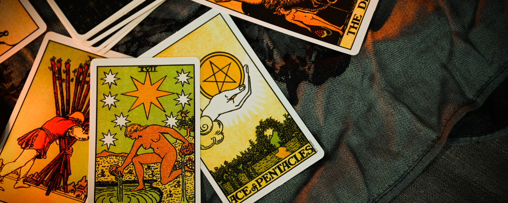 Quelle différence entre le tarot Rider-Waite et le tarot de Marseille ?