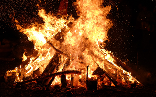 Comment créer un feu sacré pour Beltane ?