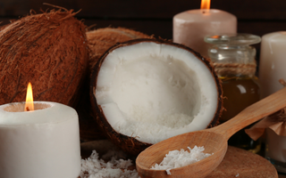 Cire de coco, cire de palme : peut-on les utiliser en magie ?