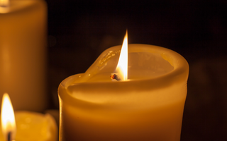 Faut-il éviter certaines cires dans les rituels ?