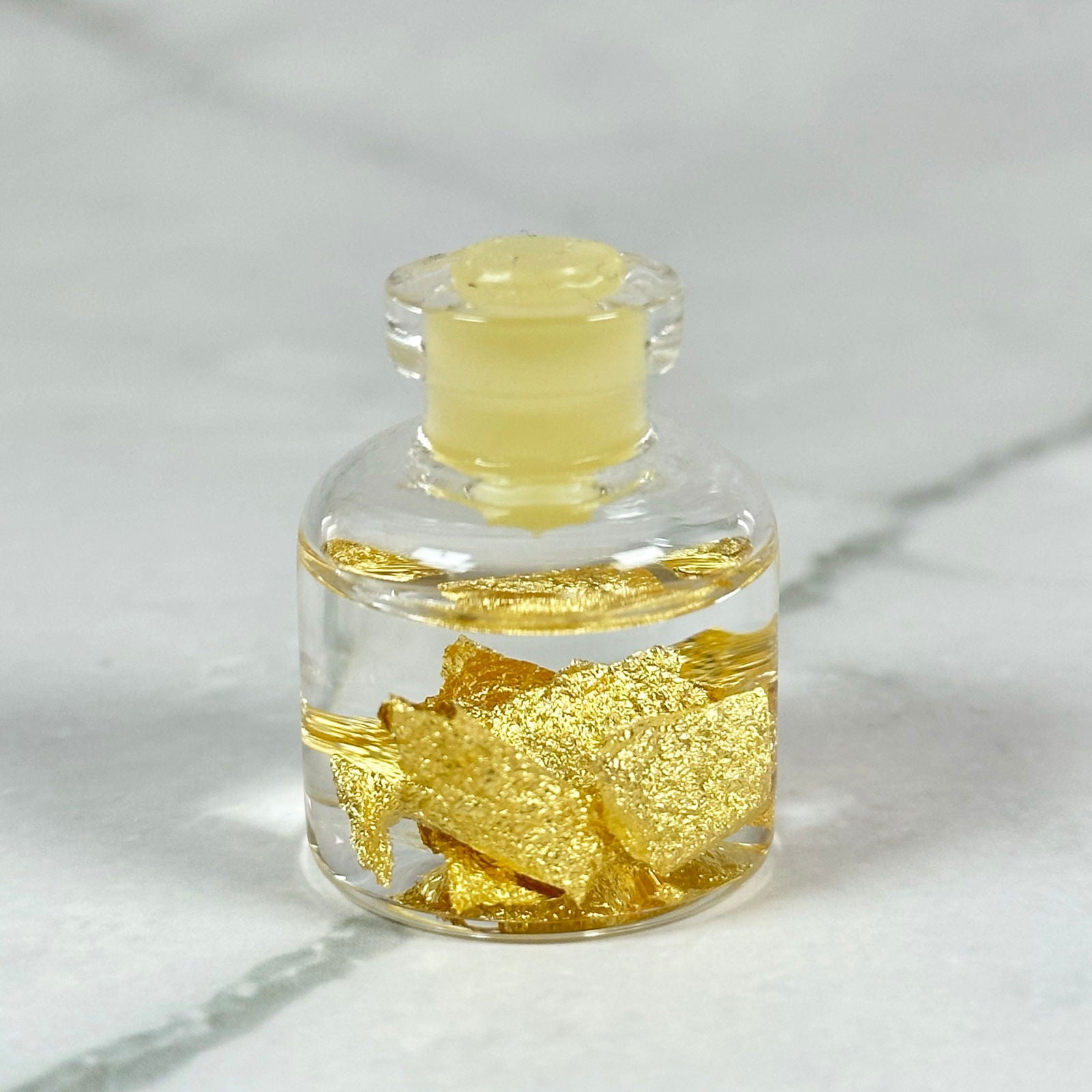 Fiole de feuilles d'Or - Aeternum - Fiole de feuilles d'Or - Aeternum - Fiole de feuilles d'Or - Aeternum - #original_alt_text# - #esoterisme# - #wicca#  - #esoterisme# - #wicca#  - # boutique ésoterisme# - #wicca# 
