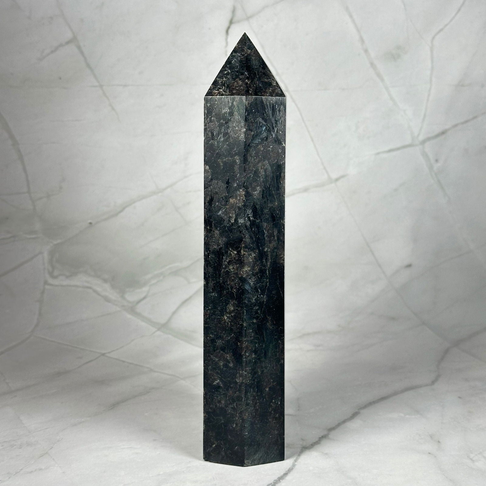 Grande pointe Astrophyllite - P2 - Aeternum - Grande pointe Astrophyllite - P2 - # boutique ésoterisme# - #wicca# 