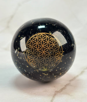 Orgonite sphère Tourmaline & Fleur de Vie