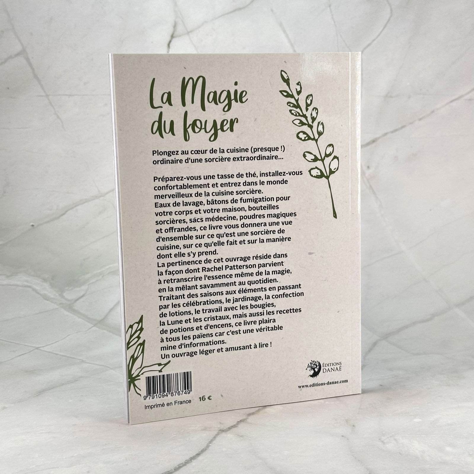 La magie du foyer - Trucs et astuces d'une vraie sorcière - Aeternum - La magie du foyer - Trucs et astuces d'une vraie sorcière - # boutique ésoterisme# - #wicca# 