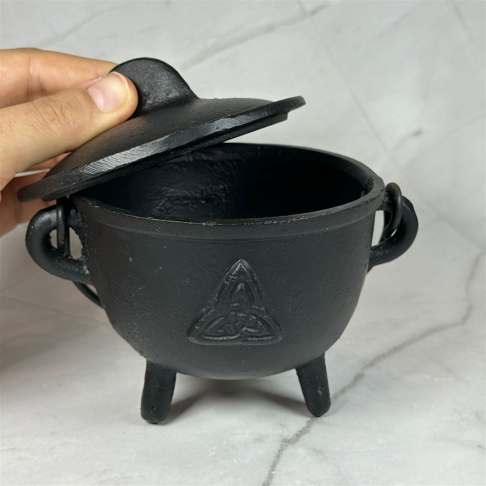 Petit chaudron Triskell - Aeternum - Petit chaudron Triskell - Aeternum - Petit chaudron Triskell - Aeternum - #original_alt_text# - #esoterisme# - #wicca#  - #esoterisme# - #wicca#  - # boutique ésoterisme# - #wicca# 