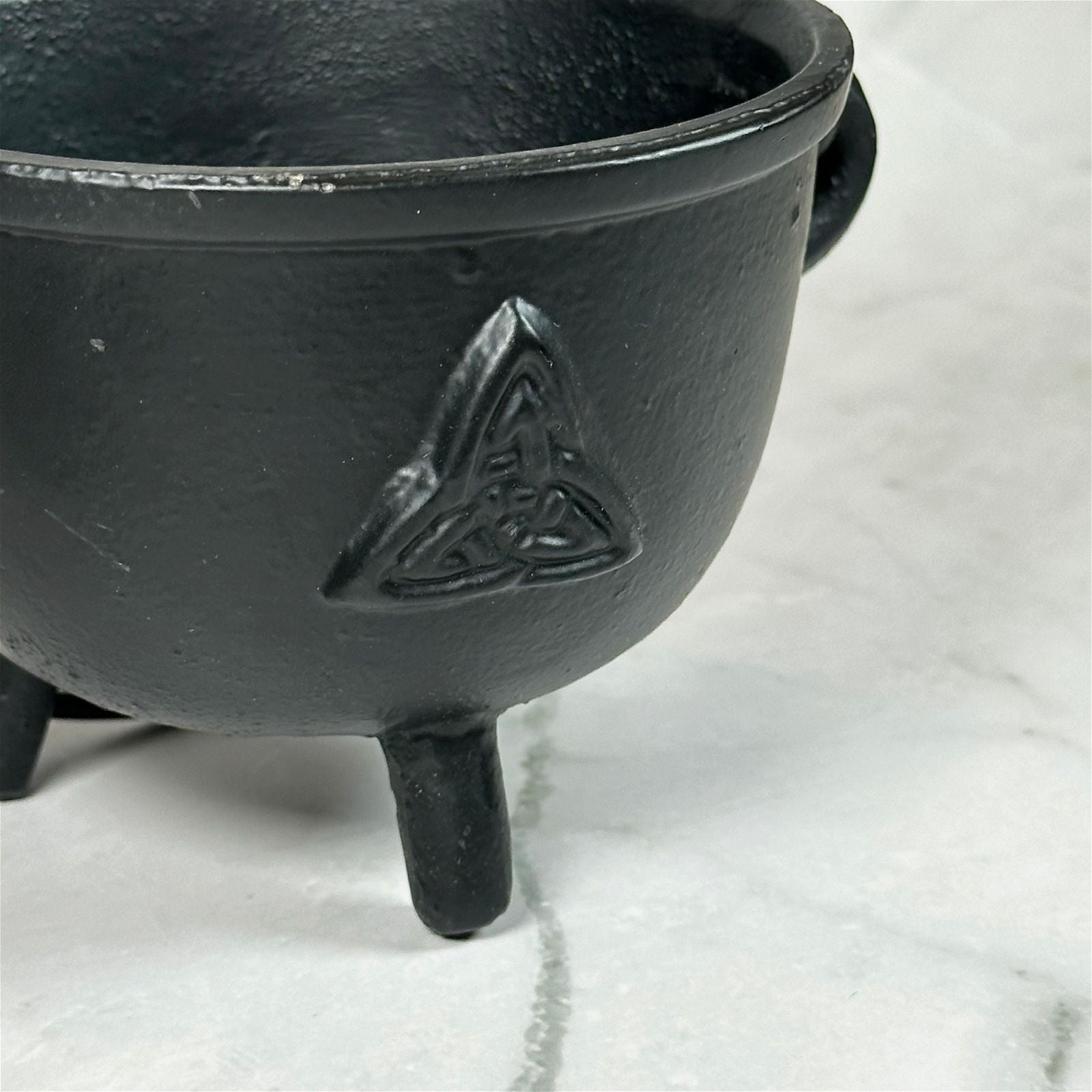 Petit chaudron Triskell - Aeternum - Petit chaudron Triskell - Aeternum - Petit chaudron Triskell - Aeternum - #original_alt_text# - #esoterisme# - #wicca#  - #esoterisme# - #wicca#  - # boutique ésoterisme# - #wicca# 