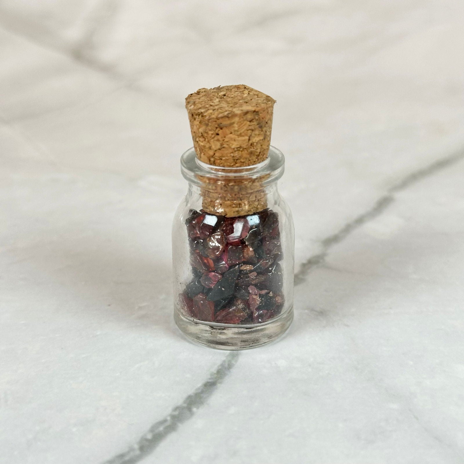 Petite fiole de Grenat - Aeternum - Petite fiole de Grenat - Aeternum - Petite fiole de Grenat - Aeternum - #original_alt_text# - #esoterisme# - #wicca#  - #esoterisme# - #wicca#  - # boutique ésoterisme# - #wicca# 
