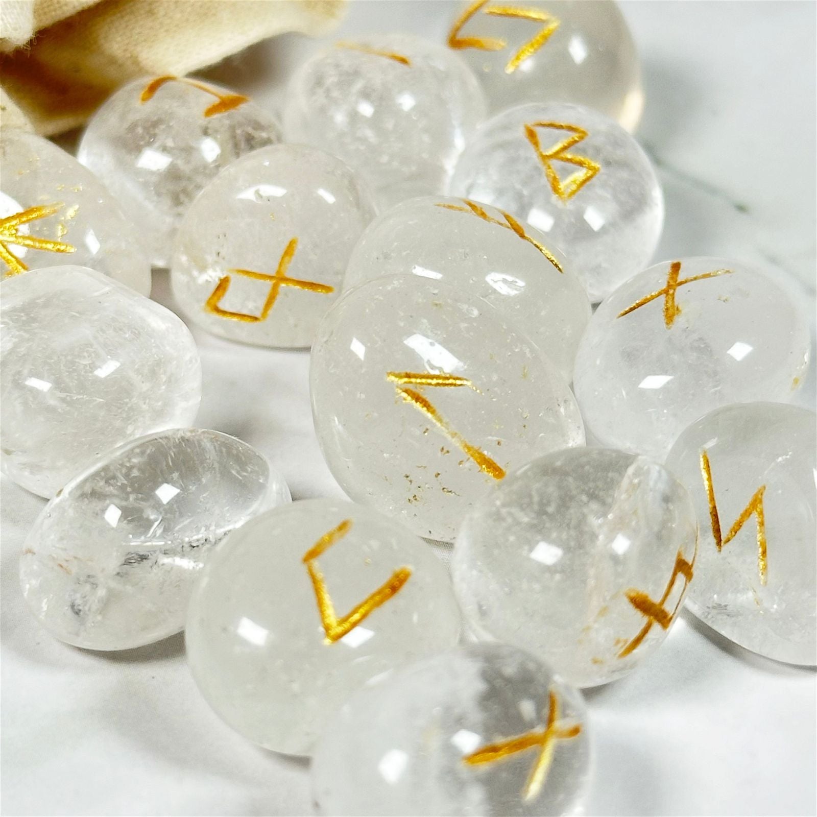 Alt Runes Vendetta Runes en Cristal de Roche | Aeternum, boutique ésotérique