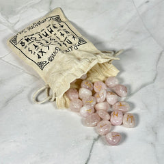 Runes en Quartz Rose et pochette