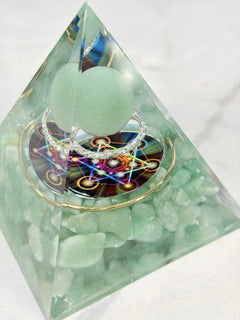 Orgonite pyramide Aventurine Verte